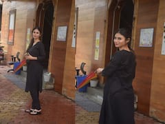 न कजरे की धार, न मोतियों के हार...सादा काला कुर्ता पहन डांस क्लास पहुंचीं Mouni Roy, दिखीं बेहद खूबसूरत