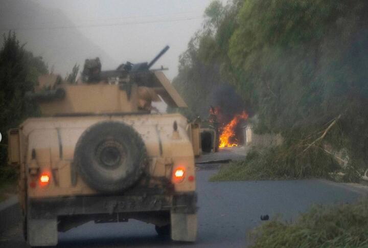 மோதலில் அங்கே பணியில் ஈடுபட்டுக்கொண்டிருந்த டேனிஷ் சித்திக் தாலிபன் தீவிரவாதிகள் நடத்திய தாக்குதலில் சுட்டுக்கொல்லப்பட்டார்