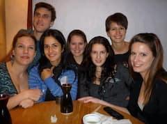 Katrina Kaif के परिवार में हैं 6 भाई-बहन और मां, पिता ने बचपन में ही छोड़ दिया था अकेला