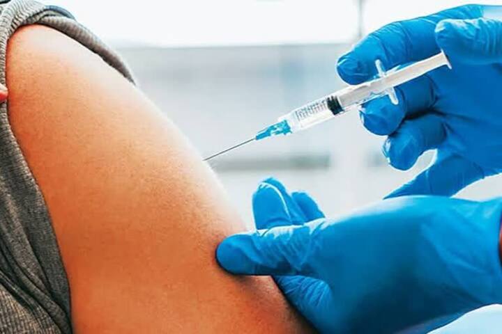 Corona Vaccination More than 42 crore vaccine doses have been given so far across the country ann Corona Vaccination: देशभर में अब तक 42 करोड़ से ज्यादा दी गईं वैक्सीन की डोज, पढ़ें ये आंकड़े