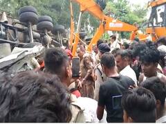 लखनऊ में दर्दनाक सड़क हादसा, ट्रक और कार की भिड़ंत में एक ही परिवार के 5 लोगों की मौत