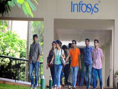 Infosys hires 35,000 college graduates on this year job and employment பட்டதாரிகளுக்கு வேலை 35000 பேரை பணிக்கு அமர்த்த Infosys நிறுவனம் முடிவு!
