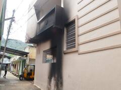 ‛சகதி அடிச்சது குத்தமாடா...’ பதிலடி தருவதாக அரை போதையில் அடுத்த வீட்டில் பெட்ரோல் குண்டு வீசிய கும்பல் கைது!