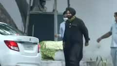Navjot Singh Sidhu reaches 10 Janpath, to meet Sonia Gandhi shortly