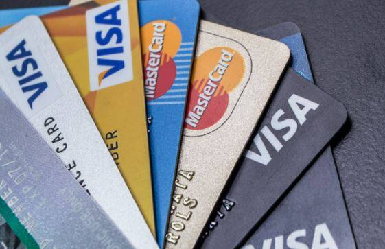 is it good have multiple credit cards Credit cards: క్రెడిట్ కార్డులు ఒకటి కంటే ఎక్కువున్నాయా? ఉంటే లాభం ఏంటి?