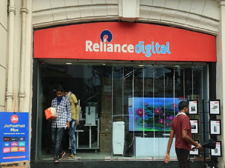 Reliance Retail Ventures to hold 40.95 per cent in Just Dial; will make open offer to acquire additional 26 per cent stake Reliance Justdial Deal: জাস্টডায়ালের প্রায় ৪১ শতাংশ অংশ কিনছে রিলায়েন্স, অতিরিক্ত ২৬ শতাংশ কেনার প্রস্তাব
