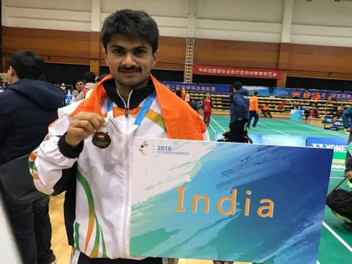 Tokyo Olympic 2020 District Officer Gautam Buddha Nagar Noida qualified in Paralympic Badminton Tokyo Paralympics 2020: Noida IAS-Officer-Cum-Shuttler Suhas Yathiraj Qualifies For Mega Games