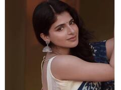 Actress Iswarya Menon pics : சேலை நதியோரமாய் நீந்தி விளையாடவா - ஐஸ்வர்யா மேனன் போட்டோஷூட்