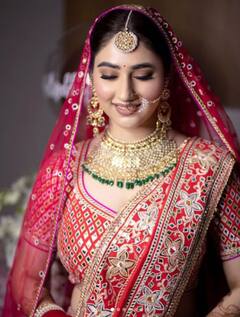 रेड-गोल्डन मिरर वर्क वाले लहंगे में बला की खूबसूरत लगीं Rahul Vaidya की दुल्हनिया Disha Parmar, बॉलीवुड हीरोइनों को भी कर दिया फेल