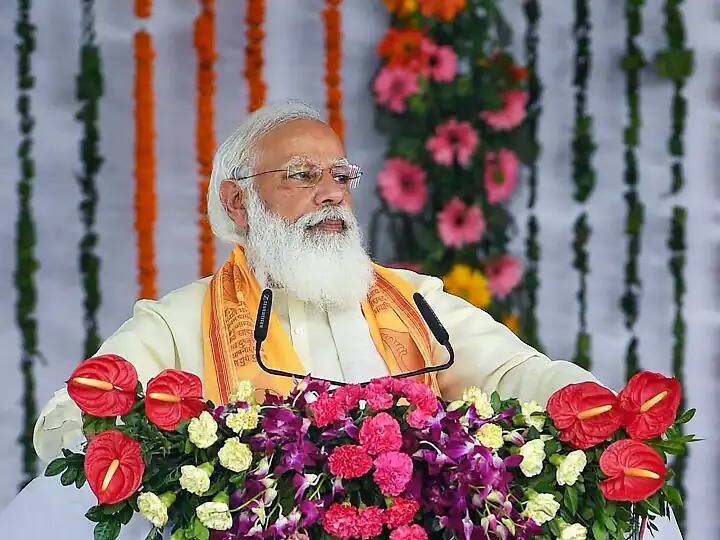 PM Modi Railway Inaugration: देशातील पहिल्या विमानतळाप्रमाणे सुसज्ज रेल्वेस्थानकाचे पंतप्रधानांच्या हस्ते उद्घाटन PM Modi inaugurates redeveloped Gandhinagar railway station and other development projects in Gujarat via video conferencing PM Modi Railway Inaugration: देशातील पहिल्या विमानतळाप्रमाणे सुसज्ज रेल्वेस्थानकाचे पंतप्रधानांच्या हस्ते उद्घाटन