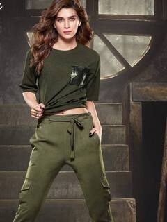 Happy Birthday Kriti Sanon: बॉलीवुड की बबली गर्ल हैं कृति सैनन, रियल लाइफ में भी रहती हैं इतनी बिंदास और बेफ्रिक