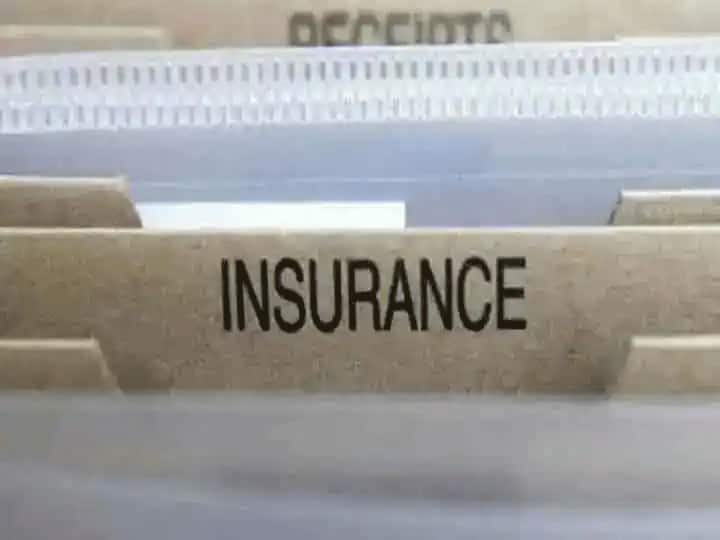 Do not make these 5 mistakes while buying life insurance Life Insurance Policy: जीवन बीमा खरीदते वक्त न करें ये 5 गलतियां, नहीं तो आगे होगी बहुत परेशानी