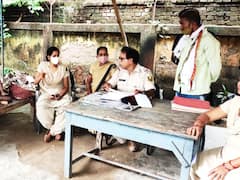 बिहारः शराब के अवैध धंधे में लिप्त 15 लोगों को पुलिस ने किया गिरफ्तार, इनमें 8 महिलाएं भी शामिल