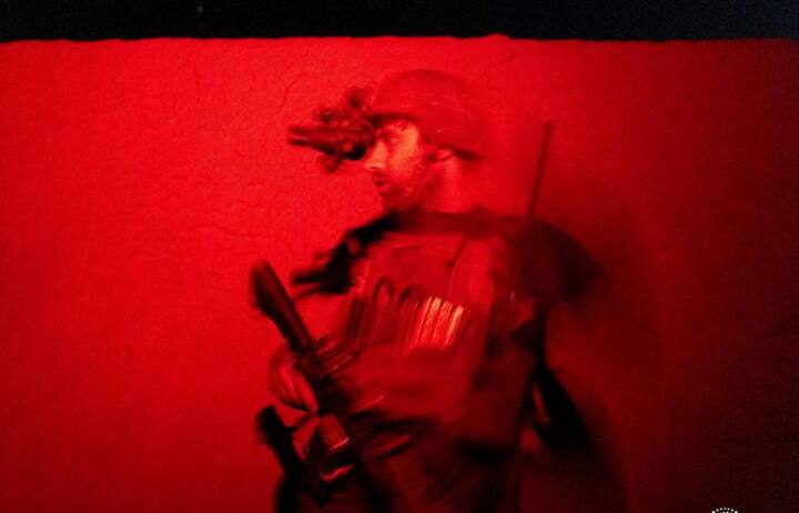 ராய்டர்ஸ் நிறுவனத்தின் சார்பாக புகைப்பட பத்திரிகையாளராக டேனிஷ் சித்திக் கடந்த சில தினங்களாக ஆப்கானிஸ்தானில் தங்கி செய்திகளை சேகரித்து வந்தார்.