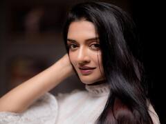 Actress Vimala Raman pics : கரு கரு விழிகளால் ஒரு கண் மை என்னை கடத்துதே - விமலா ராமன் போட்டோஷூட்