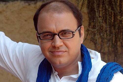 मंदार चंदवादकर : सीरियल में आत्माराम भिड़े के किरदार में नज़र आने वाले मंदार ने मैकेनिकल इंजीनियरिंग की हुई है. आपको बता दें कि मंदार साल 1997 से लेकर 2000 तक दुबई में एक कंपनी में काम किया करते थे.