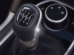 Car Gear Shifting Tips: गियर बदलने के 4 गलत तरीके, जो कर देते हैं कार की माइलेज कम