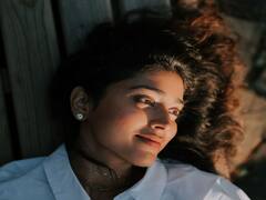 Actress  shriya saran  pics : கேளாமல் கையிலே வந்தாயே காதலே. - ஸ்ரேயா சரண்