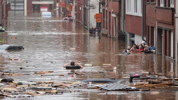 યુરોપમાં પૂરથી ચોતરફ તારાજી, 100થી વધુ લોકોના મોત