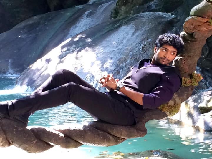 கும்கி , வானம் கொட்டட்டும் போன்ற படங்கள் இவருக்கு ஒரு தனி இடத்தைப்பெற்று தந்தது