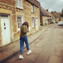 Anushka Sharma Shares Unseen Pics With Virat Kohli From England