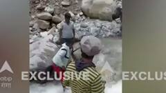 Dharchula: दारमा घाटी के उफनते नाले को पार करने को मजबूर ग्रामीण | ABP Ganga