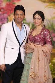 बता दें कि भूषण और दिव्या पहली बार अब तुम्हारे हवाला वतन साथियो फिल्म की शूटिंग के दौरान मिले थे. भूषण को दिव्या पहली नजर में ही पसंद आ गई थी. फिर कुछ वक्त दोनों ने मैसेज के जरिए चैट करना शुरू किया, लेकिन दिव्या ने फिर भी अपने प्यार का इजहार नहीं किया.