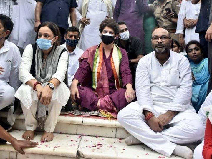 यूपी: प्रियंका गांधी के मौन व्रत पर पुलिस की कार्रवाई, लल्लू समेत सैकड़ों कार्यकर्ताओं पर केस दर्ज