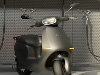 Ola Electric Scooter : ओला इलेक्ट्रिक स्कूटर ठरली 'मोस्ट प्री-बुक्ड स्कूटर'; 24 तासांत 1 लाख ग्राहकांकडून बुकिंग