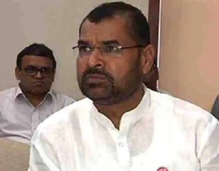 Sadabhau Khot Slam sharad Pawar and mahavikas aghadi राष्ट्रवादीला फुशारक्या मारण्याची सवय : सदाभाऊ खोत