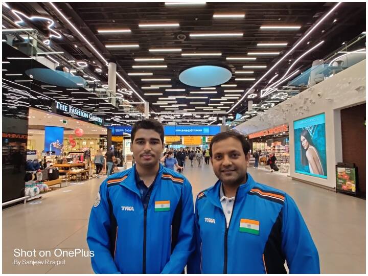 शूटरों ने कहा है कि मास्क पहनने के अलावा गेम्स विलेज में ज़्यादा कुछ प्रतिबंध नहीं हैं.   बता दें कि इस बार भारतीय शूटरों की तैयारियों को देखते हुए माना जा रहा है कि देश को ओलंपिक खेलों में शूटिंग स्पर्धा में अब तक के सबसे बेहतरीन प्रदर्शन की उम्मीद है. (फ़ोटो कर्टसी- स्पोर्ट्स अथॉरिटी ऑफ इंडिया)