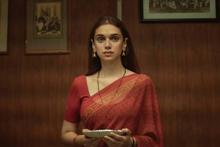 உடற்பயிற்சிகள் காலையில் செய்வதுதான் சரியென நினைக்கிறார் அதிதி. அது அந்த நாளை புத்துணர்வாக வைக்கும் என்கிறார்