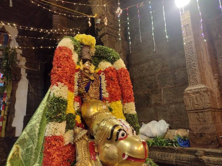 அலங்காரத்துடன் அழகர் ஆடிப்பெருந்திருவிழா மூன்றாம் நாள்.