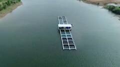 Be Positive | आटपाडीतील उच्चशिक्षित तरुणाने तळ्याच्या मध्यभागी उभारला तरंगता मत्स्य संवर्धन प्रकल्प