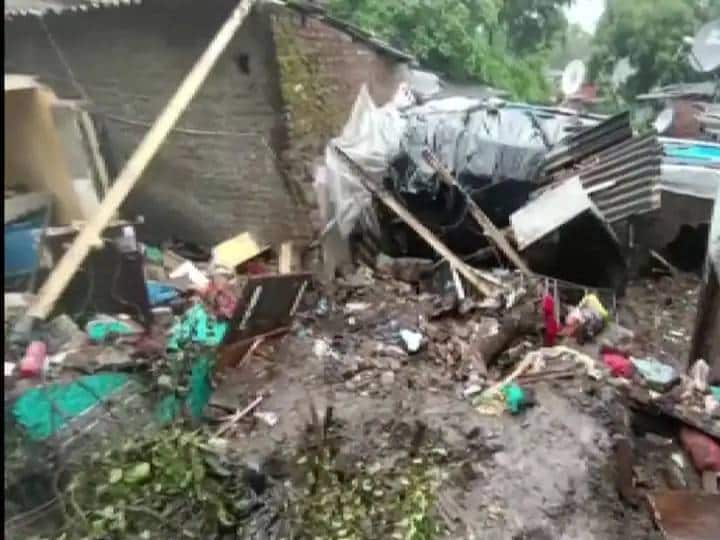 Mumbai Rains atleast 15 People Die Due To Landslide and House Collapse Mumbai Rains: மும்பையில் கனமழை - நிலச்சரிவில் புதையுண்டு 15 பேர் பலி