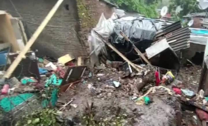 A woman dies due to house collapse in Etawah Uttar Pradesh ANN इटावा: जोरदार बारिश में ढहा कच्चा मकान, मलबे में दबकर महिला की मौत