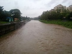 Mumbai Rains : मुसळधार पावसामुळे दहिसर नदीच्या पातळीत वाढ; घरं, दुकानांत शिरलं पाणी