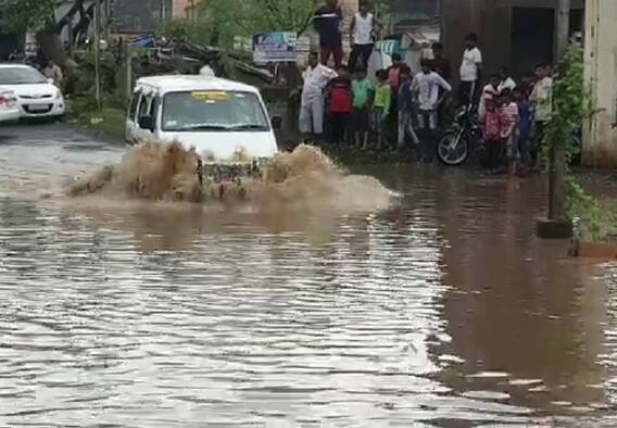 સુરતમાં વરસાદની ધુંઆધાર બેટિંગઃ  8 ઇંચ જેટલો વરસાદ ખાબકી ગયો, જુઓ ક્યાં કેટલો પડ્યો વરસાદ?