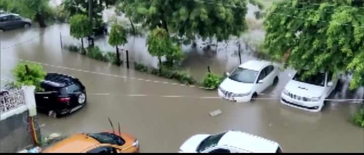 Monsoon Update: Heavy Rainfall In Delhi-NCR Leads To Waterlogging, Traffic Disrupted Monsoon Update: Heavy Rainfall In Delhi-NCR Leads To Waterlogging, Traffic Disrupted