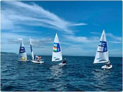 टोक्यो ओलंपिक में भाग ले रहे भारतीय दलों के उत्साह बढ़ाने कोलकाता के हावड़ा ब्रिज को सजाया गया, तस्वीरों में देखें