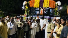 Ashadhi Wari : पहिला मान मुक्ताईचा! संत मुक्ताईच्या पालखीचं मुक्ताईनगरहून पंढरपूरकडे प्रस्थान, पाहा फोटो