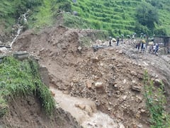 उत्तरकाशी में बारिश ने मचाई तबाही, बादल फटने से तीन लोगों की गई जान, कई घर हुए तबाह