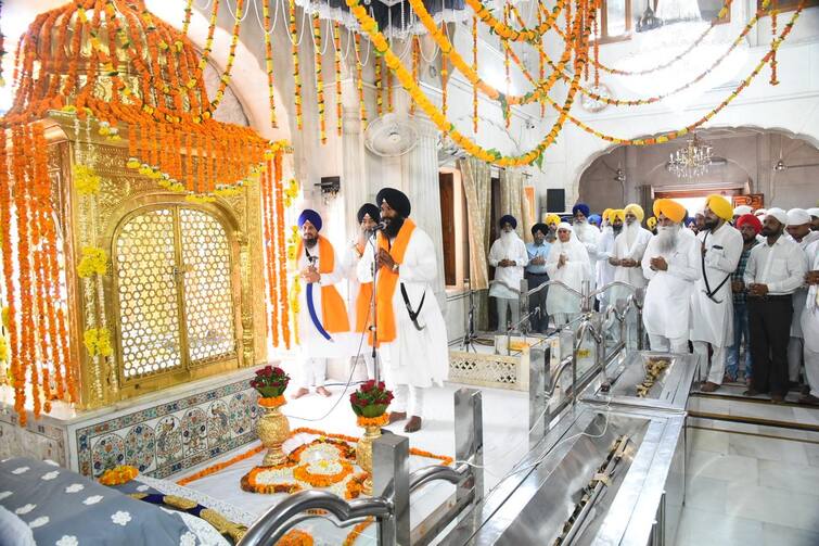 Gurmat Samagam held at Sri Akal Takht Sahib on the occasion of Miri-Piri Diwas of the sixth Patshah Guru Hargobind Sahib Miri-Piri Diwas: ਮੀਰੀ ਪੀਰੀ ਦੇ ਸਿਧਾਂਤ ਅਨੁਸਾਰ ਕੌਮ ਦੀ ਚੜ੍ਹਦੀ ਕਲਾ ਲਈ ਯਤਨਸ਼ੀਲ ਹੋਣ ਦਾ ਸੱਦਾ