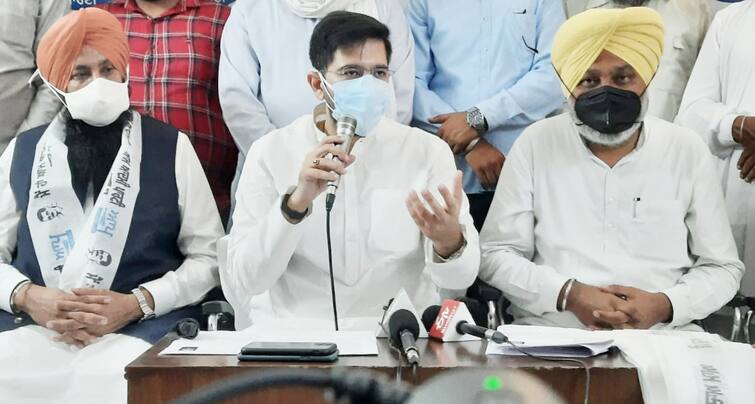 Congressmen exposed, fighting only for chair, not for Punjab: Raghav Chadha ਰਾਘਵ ਚੱਢਾ ਨੇ ਨਵਜੋਤ ਸਿੱਧੂ ਨੂੰ ਦਿੱਤੀਆਂ ਸ਼ੁੱਭਕਾਮਨਾਵਾਂ, ਨਾਲ ਹੀ ਕੀਤੀ ਇਹ ਉਮੀਦ...