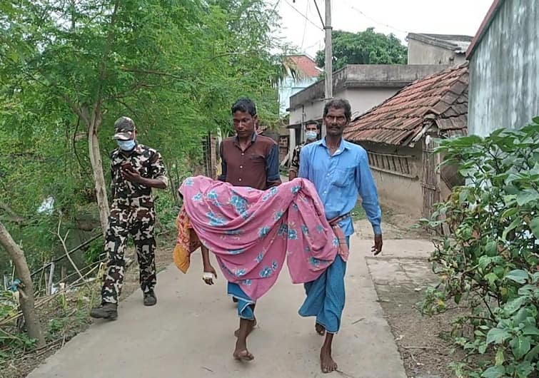 Pandua snake bite of a dead girl was treated at her home Pandua: পান্ডুয়ায় সাপের কামড়ে মৃত মেয়ের চিকিৎসা বাড়িতে, চাঞ্চল্য এলাকায়