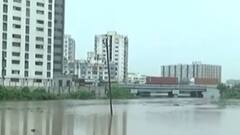 Surat: દર વર્ષે ખાડીના કારણે શહેર અને ગ્રામ્ય વિસ્તારોમાં ભરાય છે પાણી, તંત્ર નિંદ્રામાં