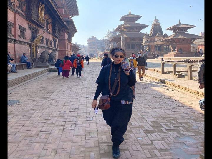 'பம்பாய்', 'காமோஷி: தி மியூசிகல்' (இரண்டு விருதுகள்), 'கம்பெனி', மற்றும் 'எஸ்கேப் ஃப்ரம் தலிபான்' ஆகியவற்றில் தனது அற்புதமான நடிப்பிற்காக ஐந்து விருதுகளையும் வென்றார்.