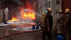 Factory Fire: ৭ ঘণ্টা কেটে গেলেও নিয়ন্ত্রণে আসেনি মহেশতলায় কারখানার আগুন