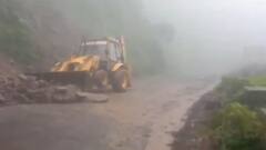 भुईबावडा घाटात पुन्हा दरड कोसळली, सिंधुदुर्ग-कोल्हापूरकडे जाणारी वाहतूक विस्कळीत