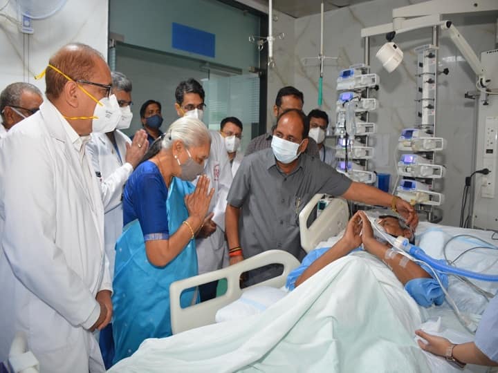Kalyan Singh Health Update: Anandiben Patel met Kalyan Singh, to inquire about his health, Lucknow यूपी के पूर्व सीएम कल्याण सिंह की तबीयत अस्थिर, राज्यपाल आनंदीबेन पटेल देखने पहुंचीं